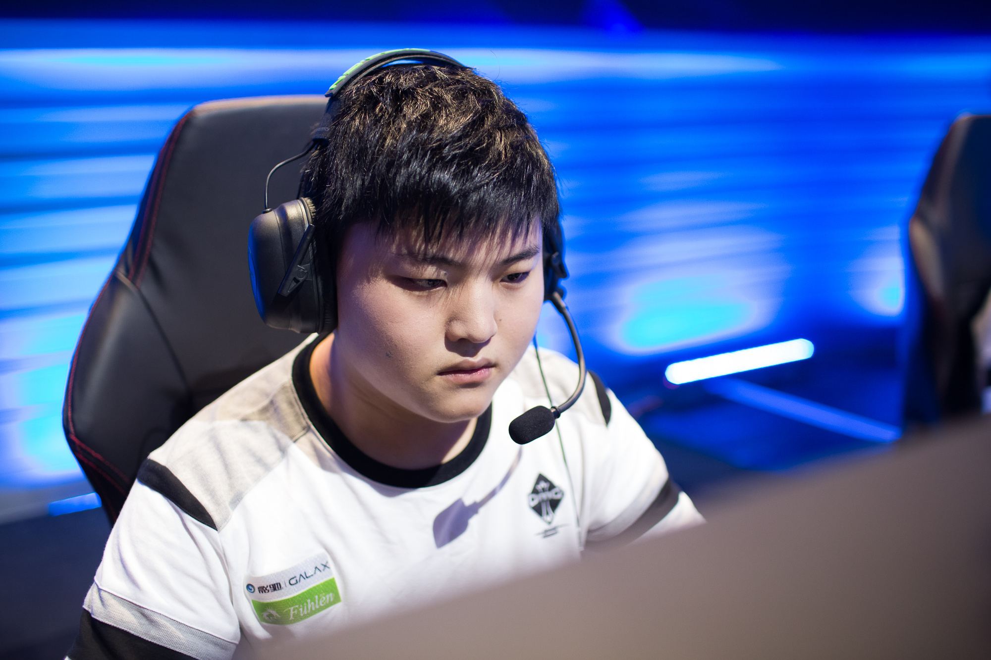 这位年轻的 这位年轻的