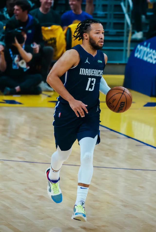 据接近球队 据接近球队